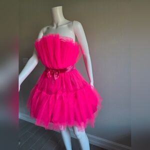 Vibrant Pink Strapless Tulle Midi Dress